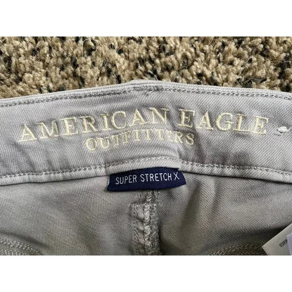 AMERICAN EAGLE Super Stretch X GRAY Denim Ripped Distressed Jegging Size 4 - Picture 3 of 11